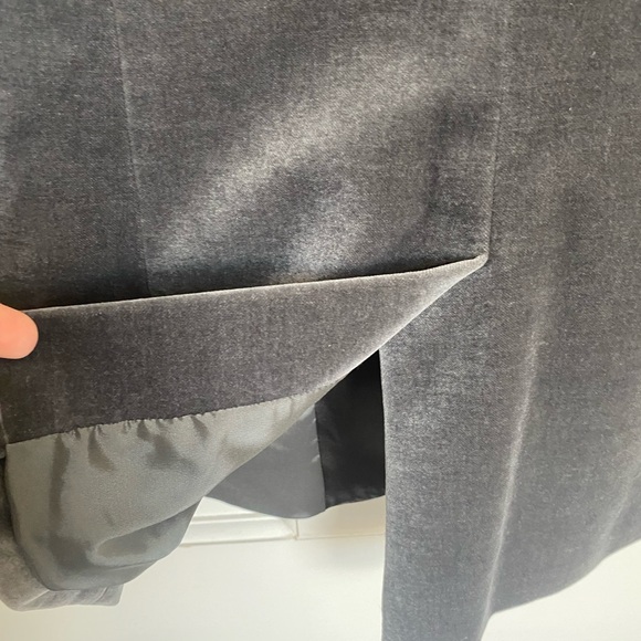 New Theory Velvet Tuxedo Blazer Size 4 - Picture 7 of 10